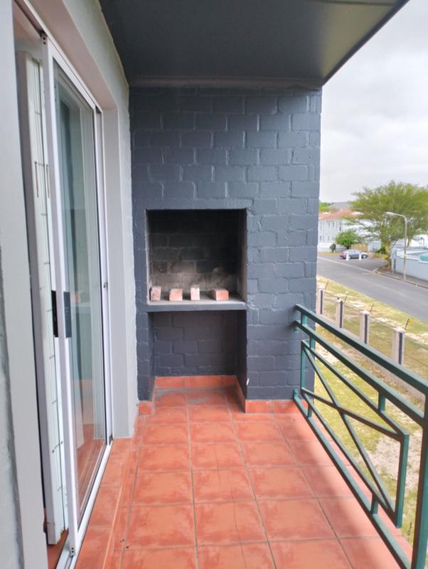 2 Bedroom Property for Sale in Vredekloof East Western Cape